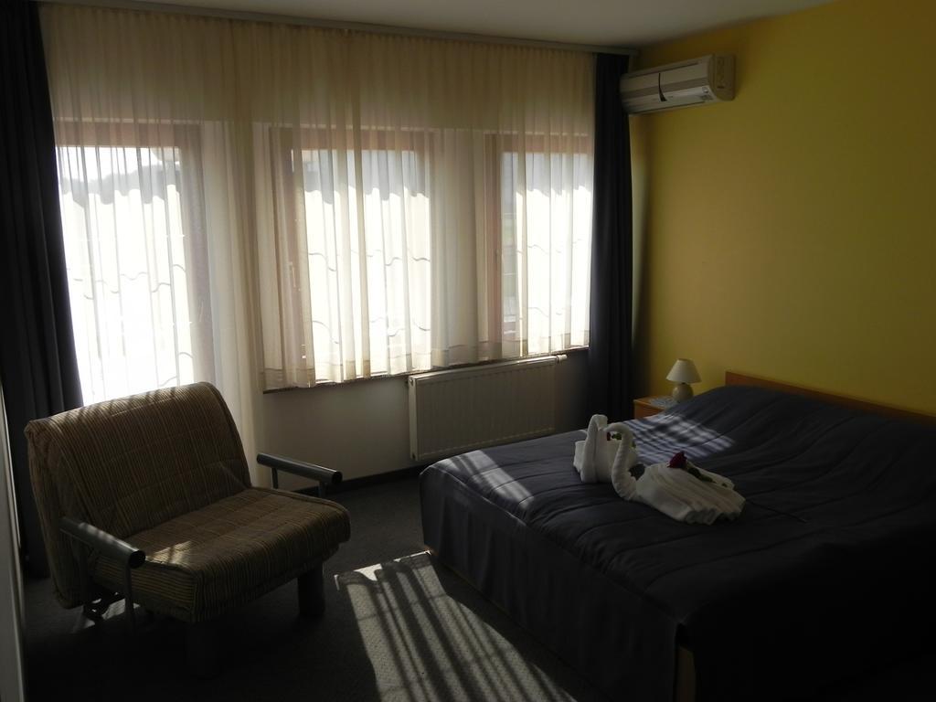 Motel Majolka Ptuj Ruang foto