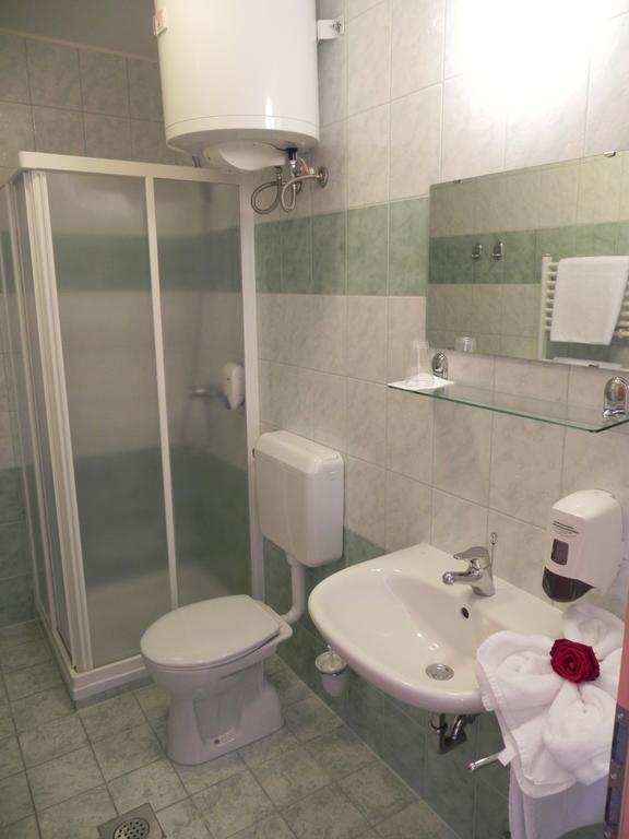 Motel Majolka Ptuj Ruang foto