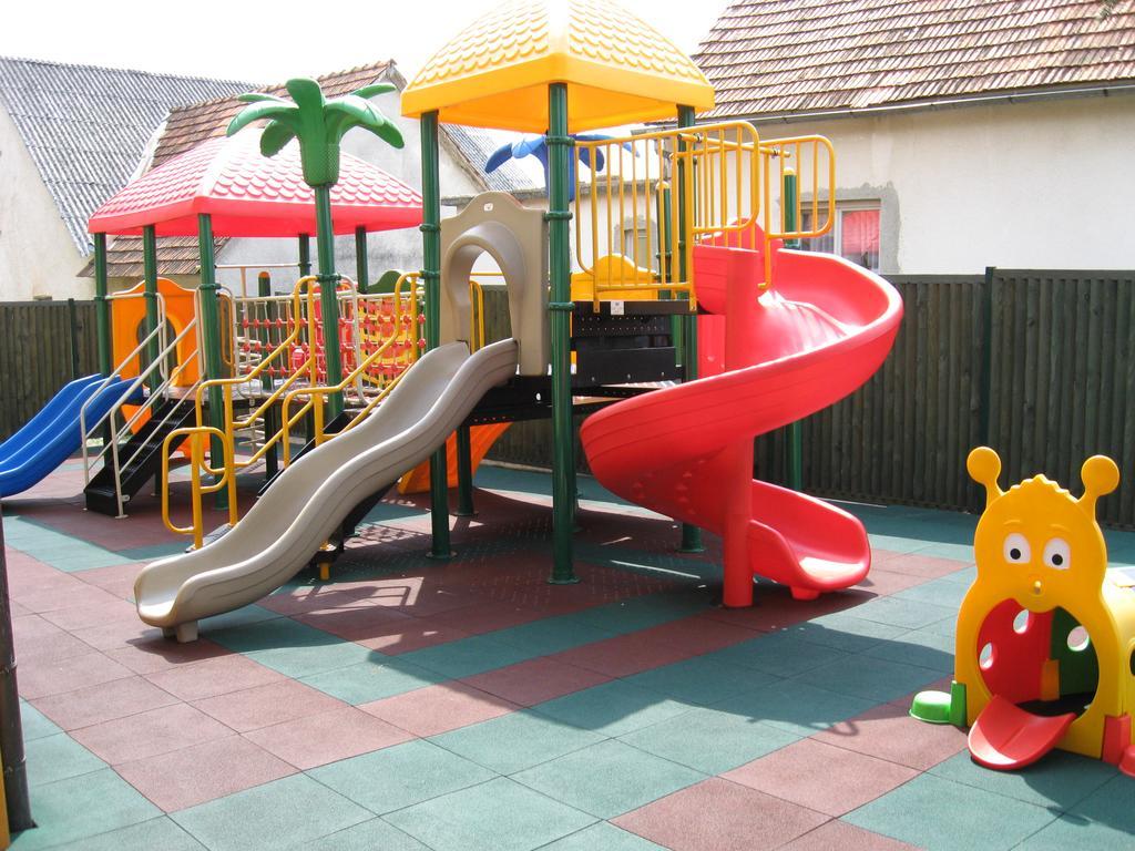 Motel Majolka Ptuj Bagian luar foto