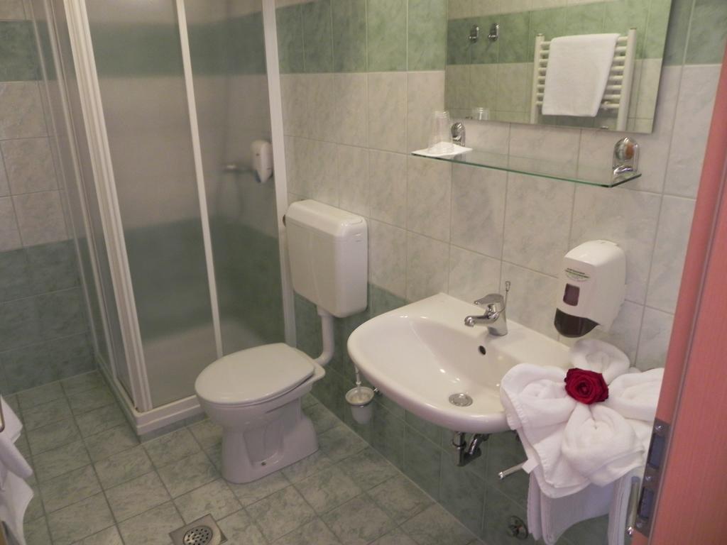 Motel Majolka Ptuj Ruang foto